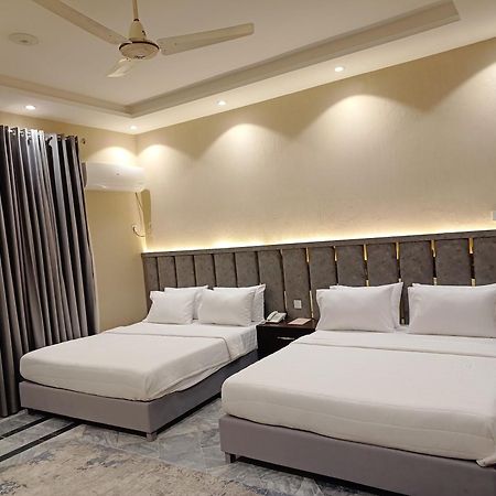 Vip Express Hotel Peshawar Exterior photo