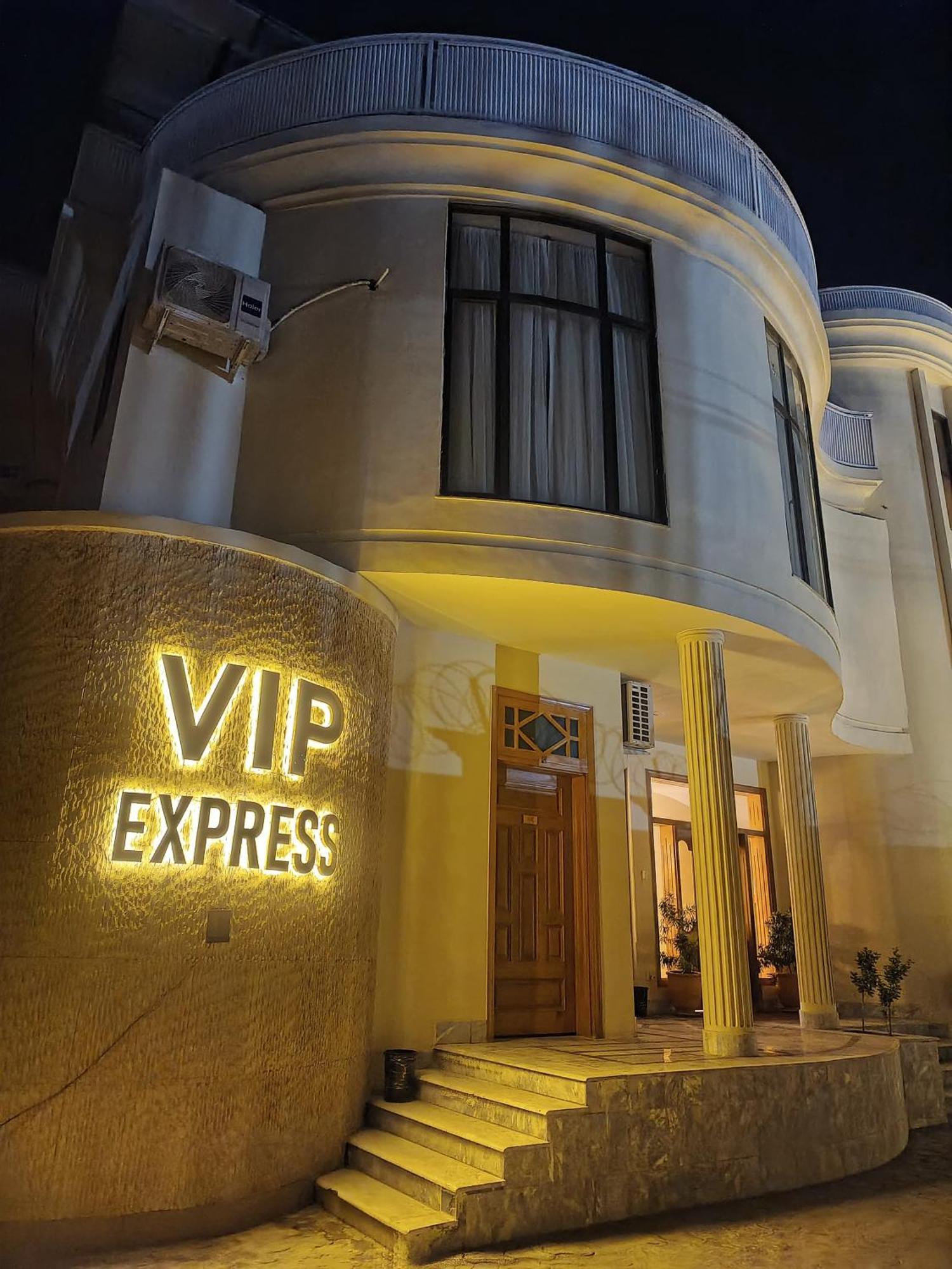 Vip Express Hotel Peshawar Exterior photo